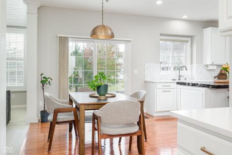 5074 S Cobblestone Drive Zionsville IN 46077