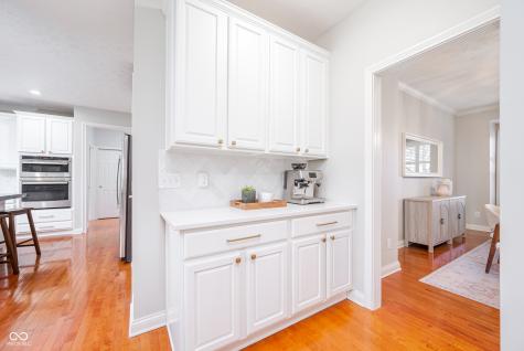 5074 S Cobblestone Drive Zionsville IN 46077