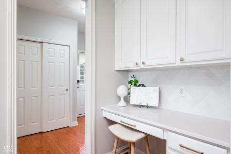 5074 S Cobblestone Drive Zionsville IN 46077