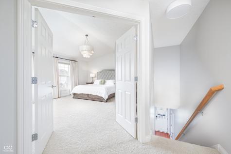 5074 S Cobblestone Drive Zionsville IN 46077