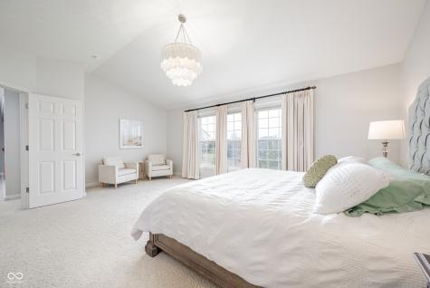 5074 S Cobblestone Drive Zionsville IN 46077