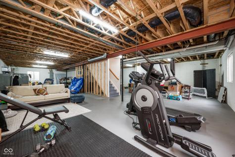 5074 S Cobblestone Drive Zionsville IN 46077