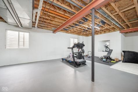 5074 S Cobblestone Drive Zionsville IN 46077