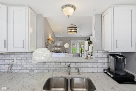 6468 Hunters Green Lane Indianapolis IN 46278