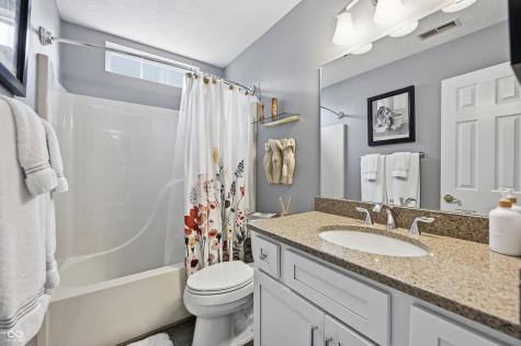 6468 Hunters Green Lane Indianapolis IN 46278