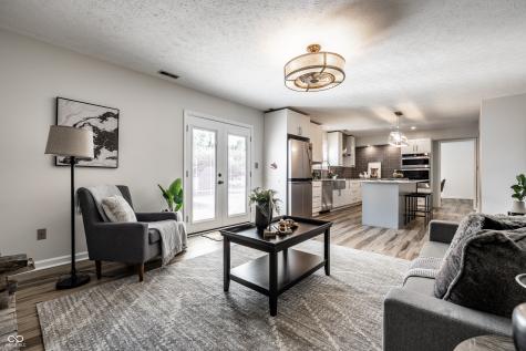 6543 Calla Lily Drive Indianapolis IN 46237