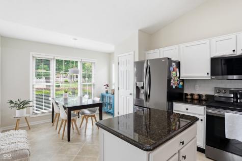 8206 Meadow Bend Drive Indianapolis IN 46259
