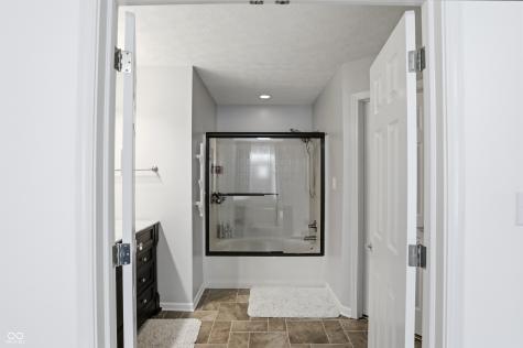 8206 Meadow Bend Drive Indianapolis IN 46259