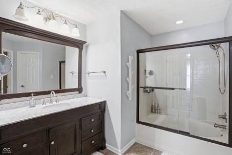 8206 Meadow Bend Drive Indianapolis IN 46259