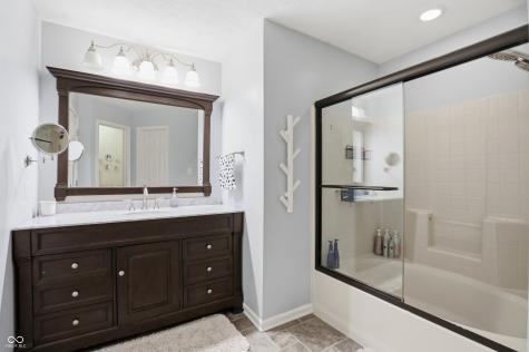 8206 Meadow Bend Drive Indianapolis IN 46259