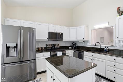 8206 Meadow Bend Drive Indianapolis IN 46259