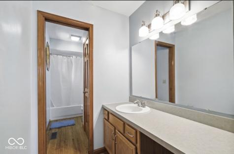 8857 Chessie Drive Indianapolis IN 46217