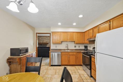 8857 Chessie Drive Indianapolis IN 46217