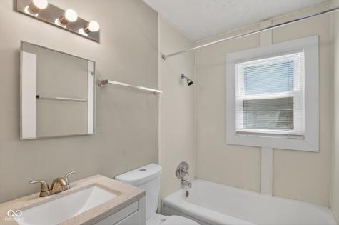 6401 E 44th Place Indianapolis IN 46226