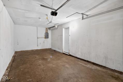 6401 E 44th Place Indianapolis IN 46226