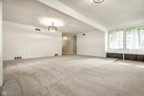 9860 E 600 S Zionsville IN 46077