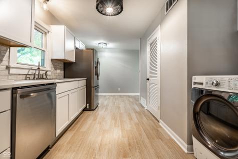 9860 E 600 S Zionsville IN 46077