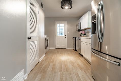 9860 E 600 S Zionsville IN 46077