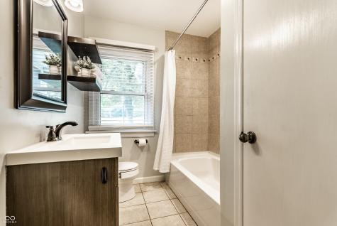 9860 E 600 S Zionsville IN 46077