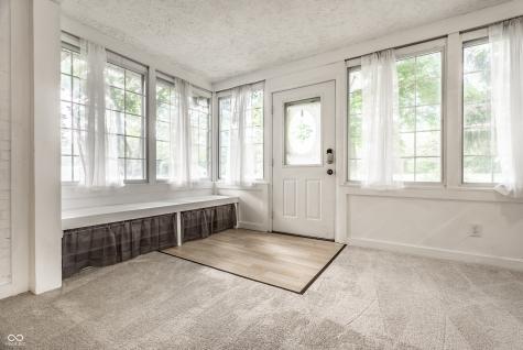 9860 E 600 S Zionsville IN 46077