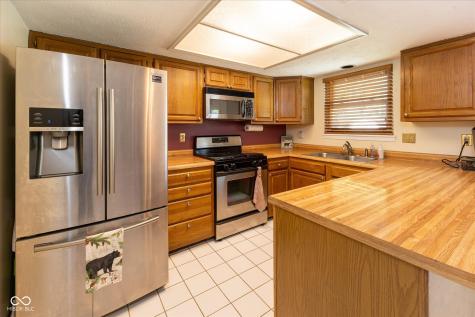 160 Briarwood Court Brownsburg IN 46112