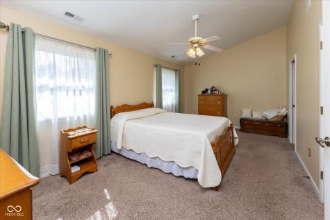 160 Briarwood Court Brownsburg IN 46112