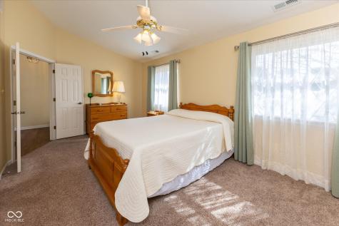 160 Briarwood Court Brownsburg IN 46112