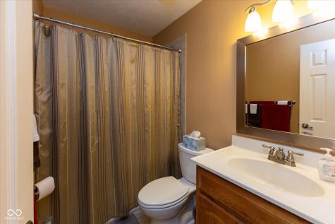 160 Briarwood Court Brownsburg IN 46112