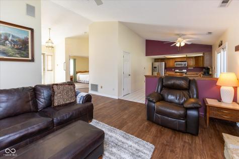 160 Briarwood Court Brownsburg IN 46112