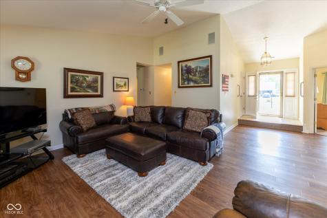160 Briarwood Court Brownsburg IN 46112