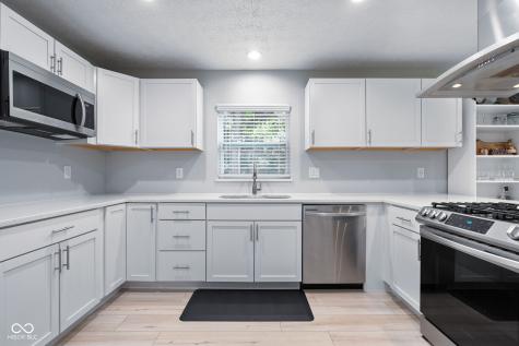 4904 Kessler Boulevard N Drive Indianapolis IN 46228