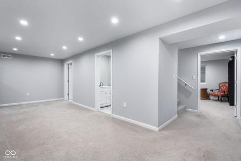 4904 Kessler Boulevard N Drive Indianapolis IN 46228