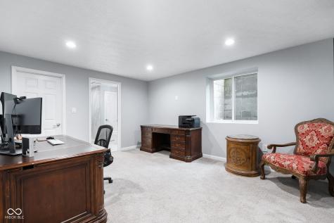 4904 Kessler Boulevard N Drive Indianapolis IN 46228
