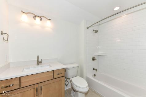 11362 Neptune Drive Fishers IN 46040
