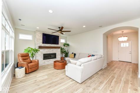 11362 Neptune Drive Fishers IN 46040