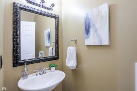 10926 Wintercove Way Fishers IN 46038