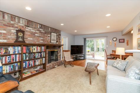4317 Glenview Drive S Indianapolis IN 46250