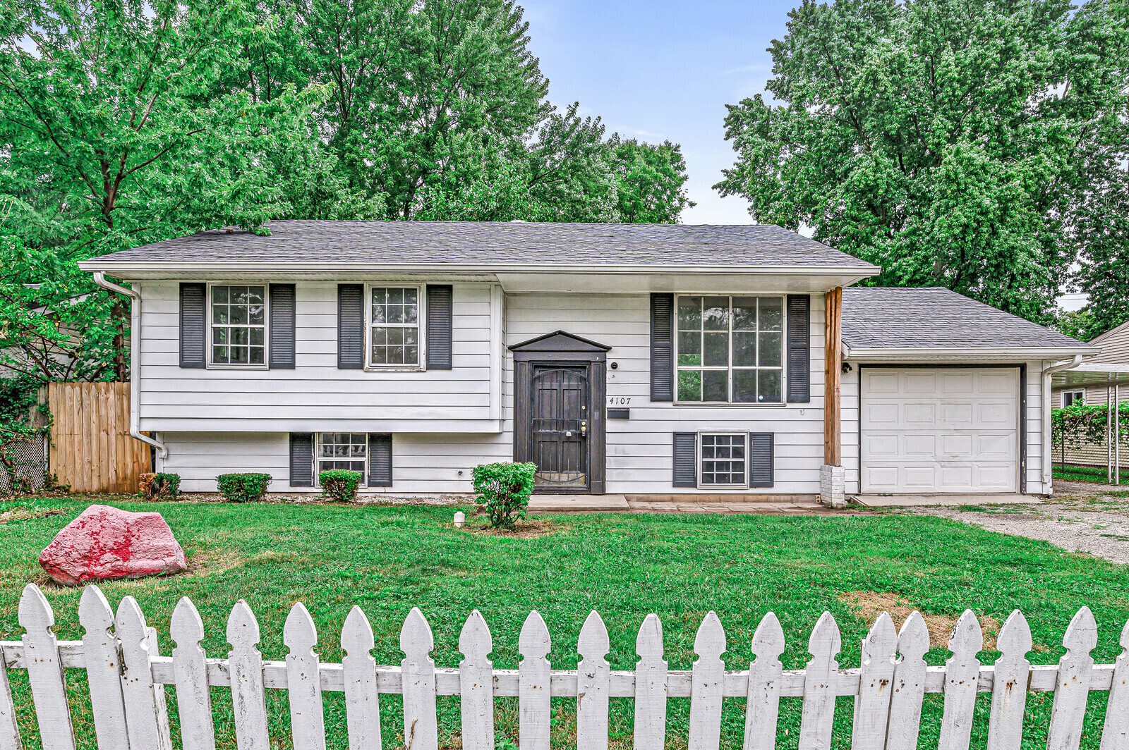4107 Eisenhower Drive Indianapolis IN 46254