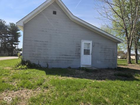 691 E Middle Street Rosedale IN 47874