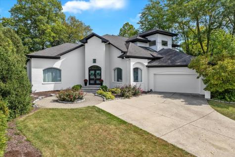 8517 Oakmont Lane Indianapolis IN 46260