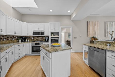 8517 Oakmont Lane Indianapolis IN 46260