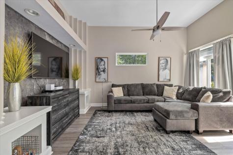 8517 Oakmont Lane Indianapolis IN 46260
