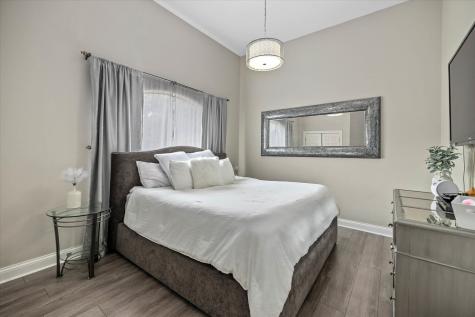 8517 Oakmont Lane Indianapolis IN 46260