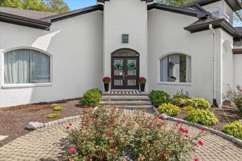8517 Oakmont Lane Indianapolis IN 46260