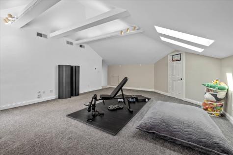 8517 Oakmont Lane Indianapolis IN 46260