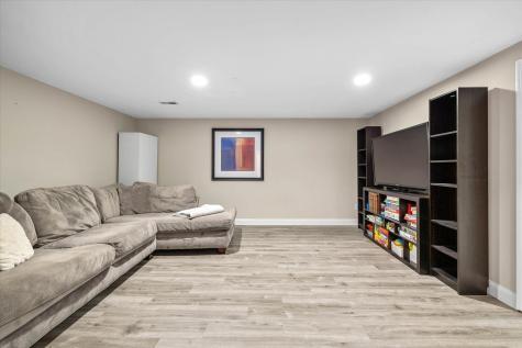 8517 Oakmont Lane Indianapolis IN 46260