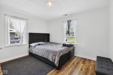 560 Manhattan Avenue Indianapolis IN 46241
