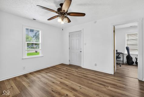 560 Manhattan Avenue Indianapolis IN 46241