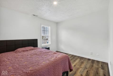 560 Manhattan Avenue Indianapolis IN 46241