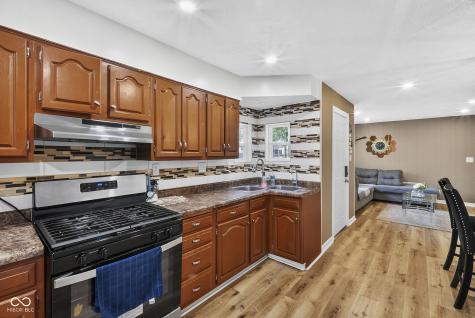 560 Manhattan Avenue Indianapolis IN 46241